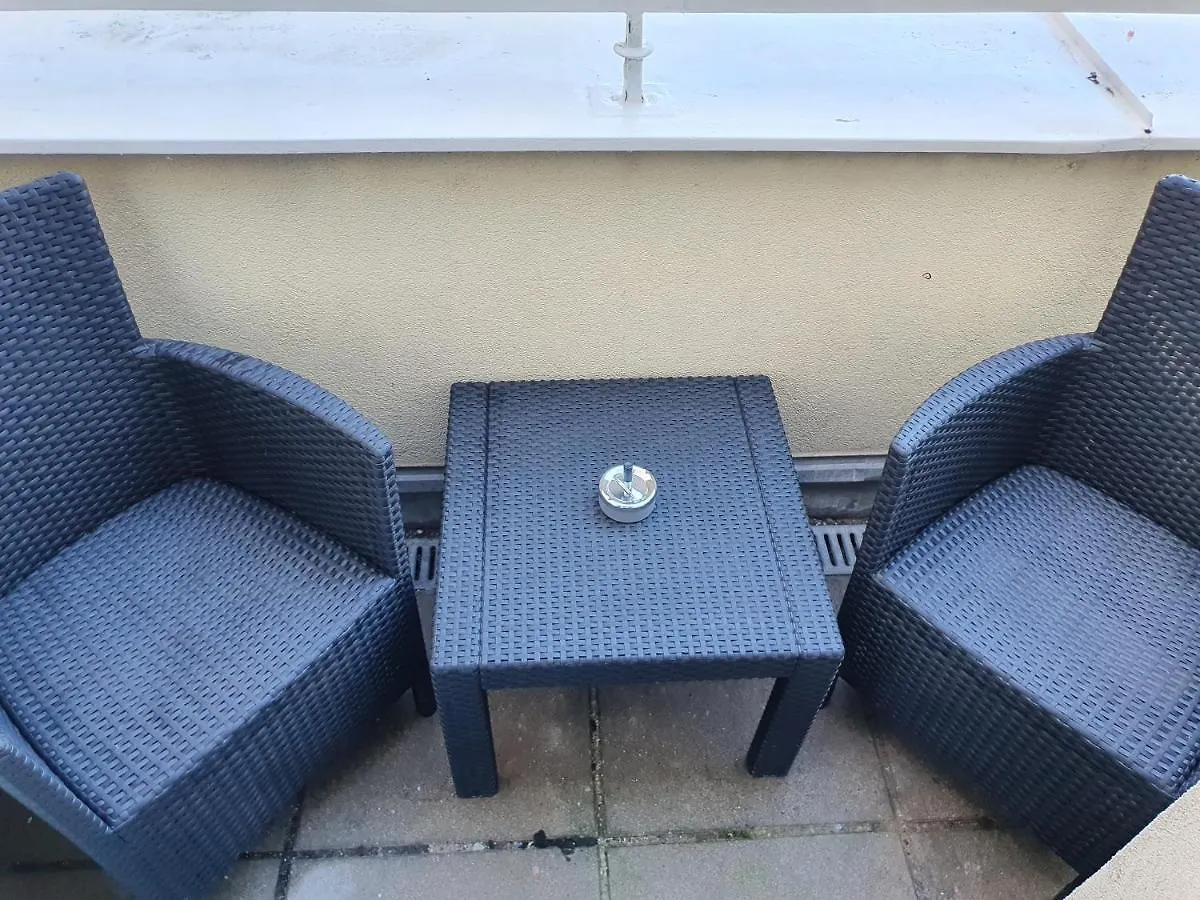 Smarte Dachgeschosswohnung Mit 2 Terrassen Direkt Am Hauptbahnhof Vienna Apartment