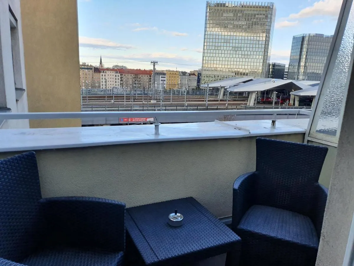 Smarte Dachgeschosswohnung Mit 2 Terrassen Direkt Am Hauptbahnhof Vienna 0*,